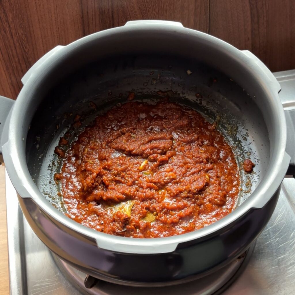 How To Make Dum Aloo In Pressure Cooker | Cooker Wale Dum Aloo Recipe At Home